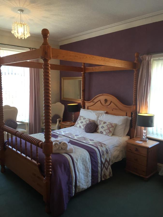 The Fernroyd Bed & Breakfast Блекпул Екстериор снимка